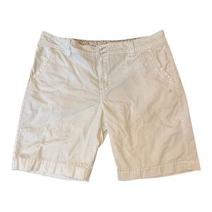 Levi’s Bermuda Walking Shorts Size 16